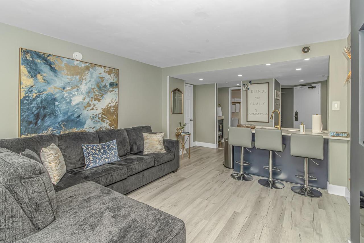 One Bedroom At The Landmark Unit 347 *