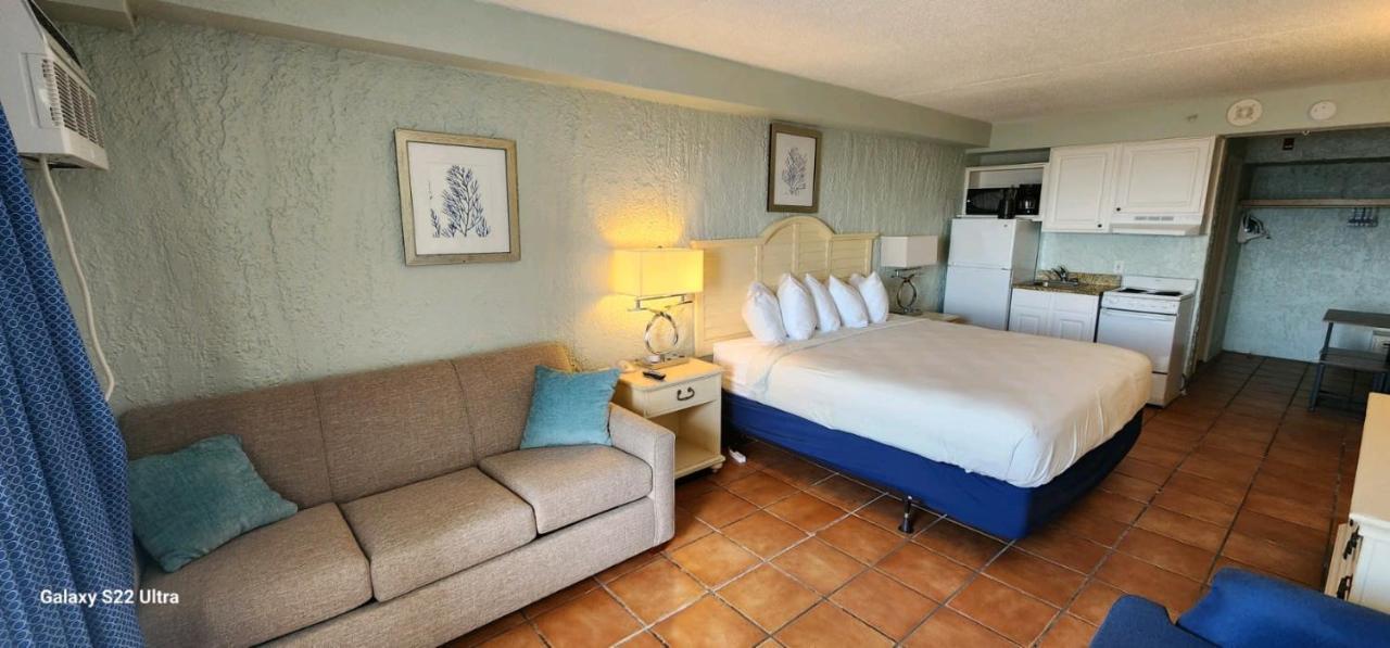 Oceanfront Efficiency T105 Apartment