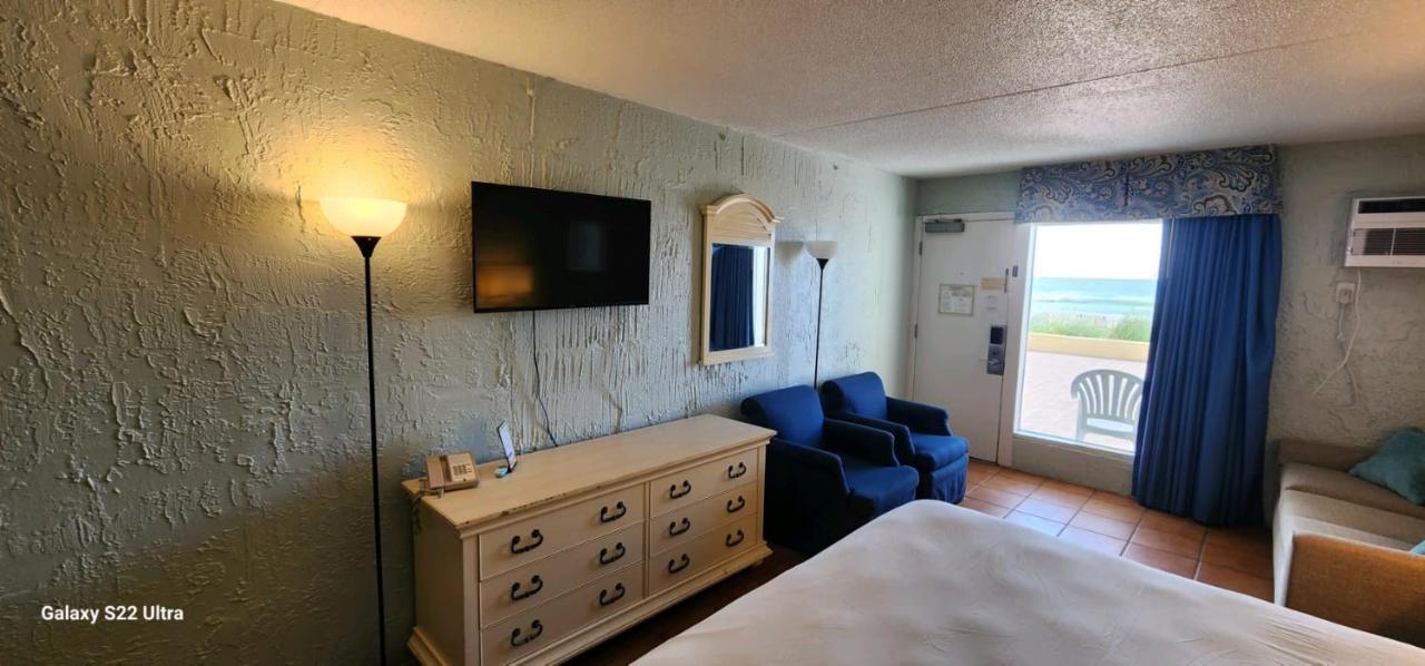 Oceanfront Efficiency T105 Myrtle Beach