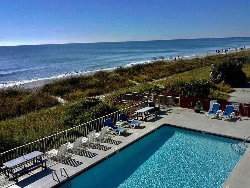 Gazebo Oceanfront Hotel