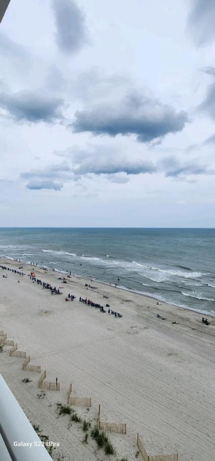 Oceanfront Efficiency T906 Apartment Myrtle Beach