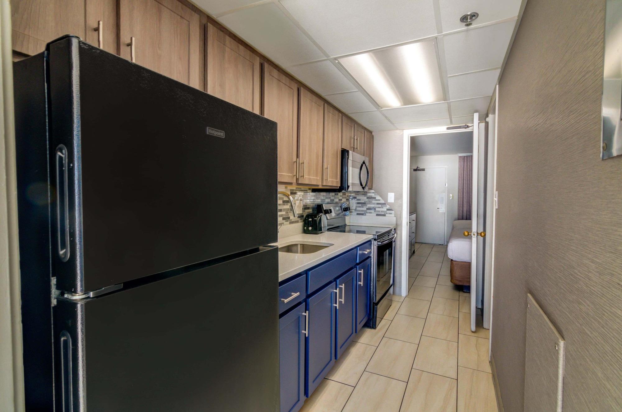 Hotel Captain's Quarters