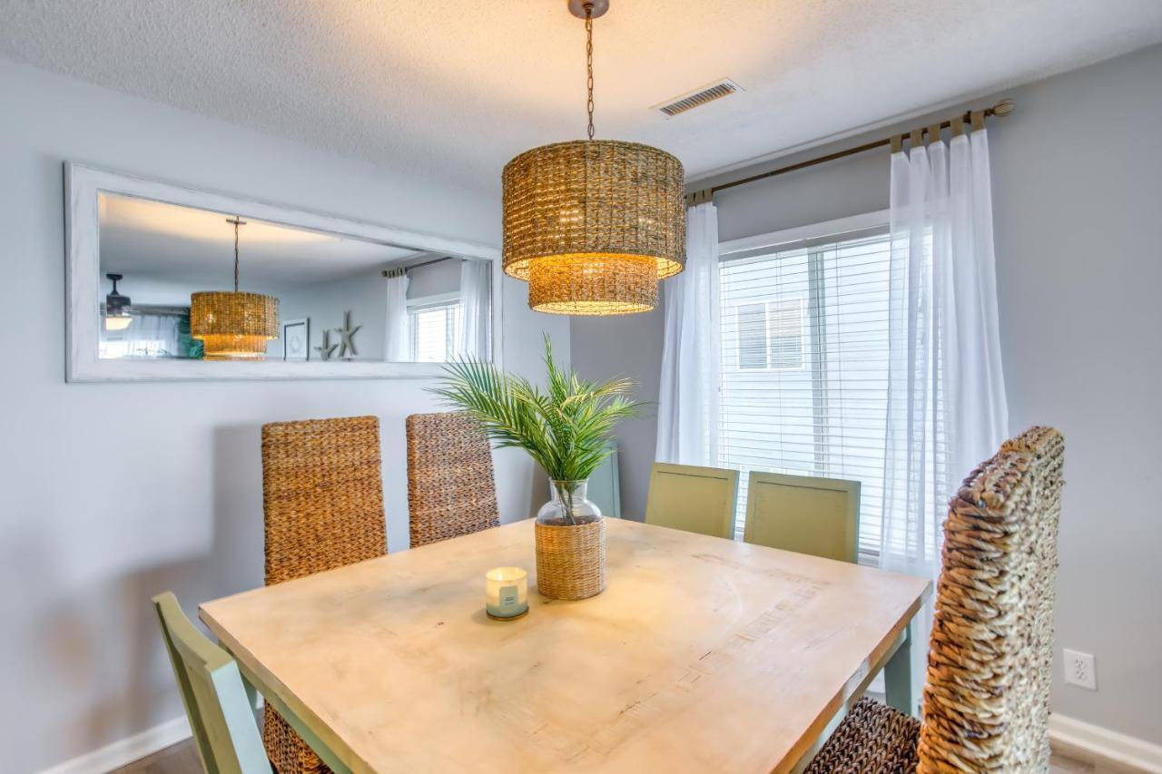 North Myrtle Retreat Chairs Included! Apartment *
