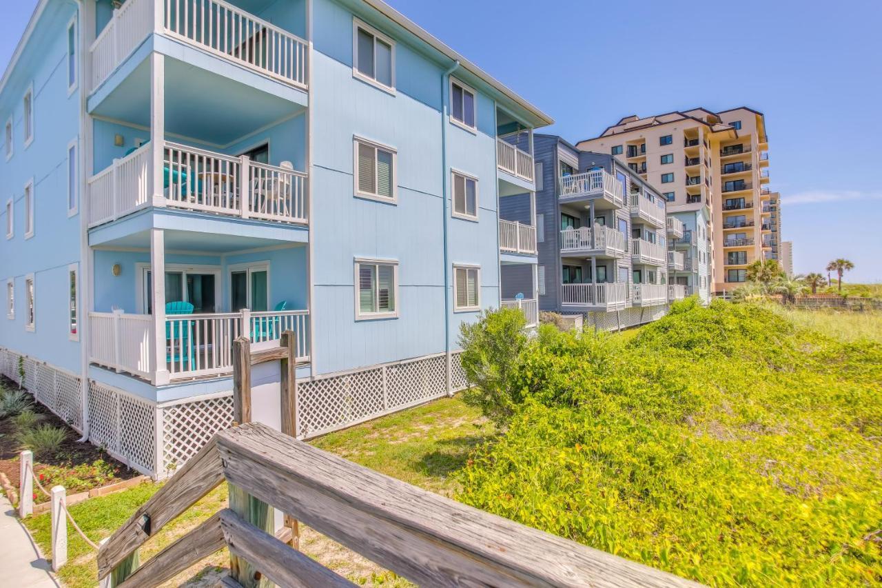 North Myrtle Retreat Chairs Included! Apartment
