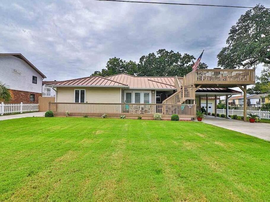 Holiday home Ocean View Villa: Chic Retreat With Private Pool And Rooftop Deck