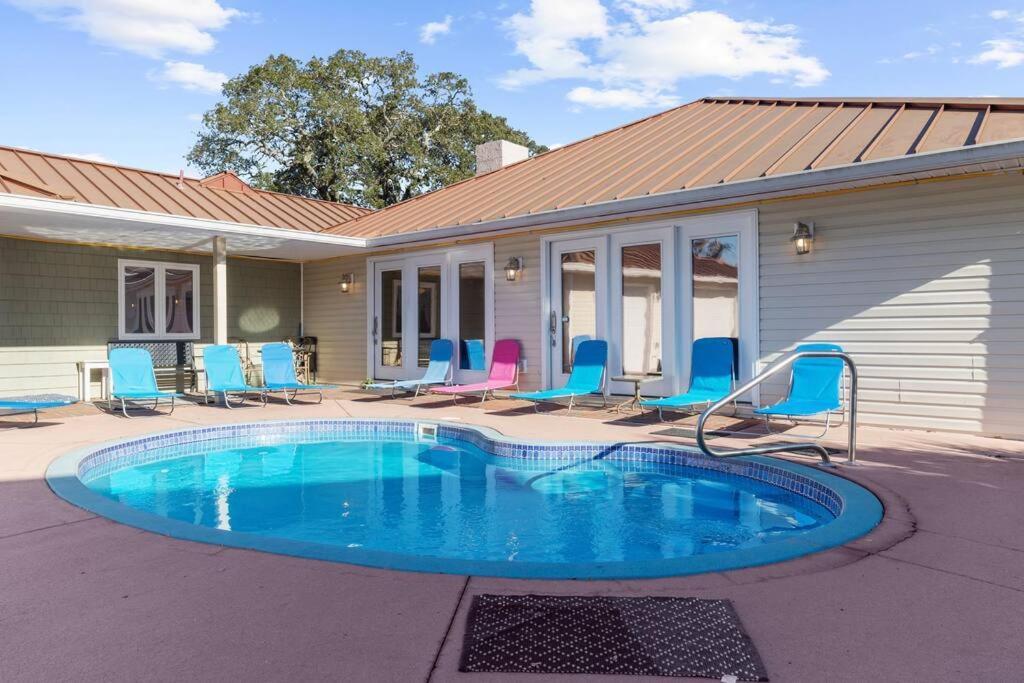 Holiday home Ocean View Villa: Chic Retreat With Private Pool And Rooftop Deck *