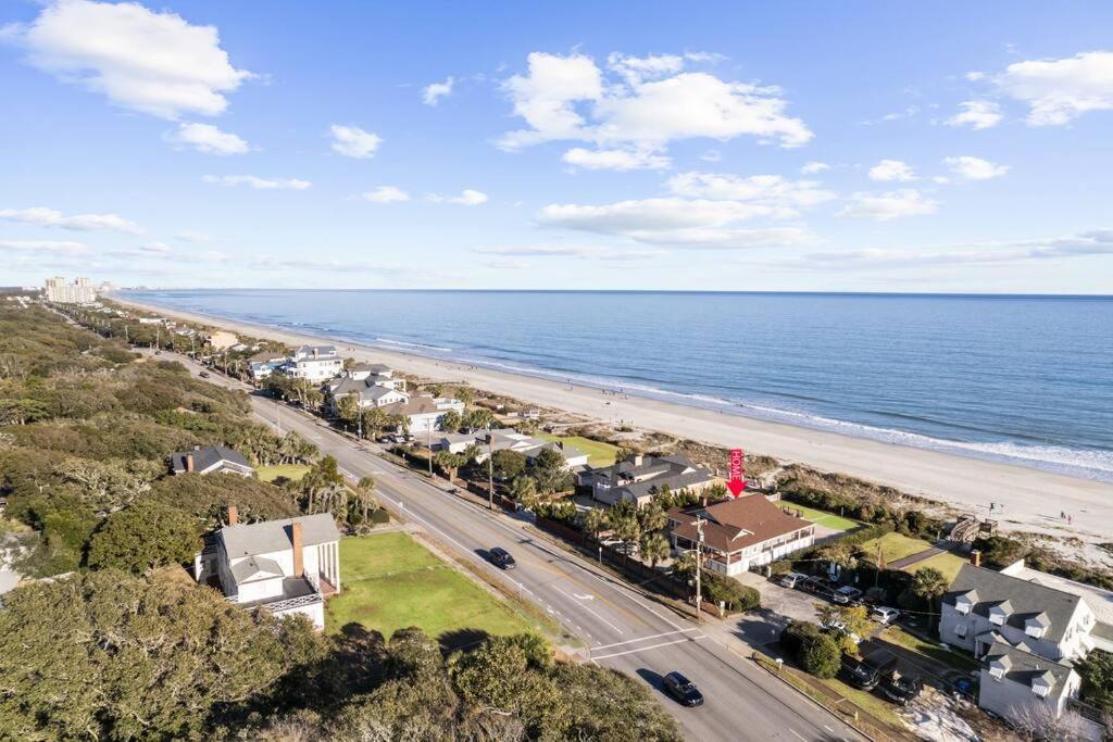 Holiday home Posh Oceanfront Oasis: Private Pool, & Game