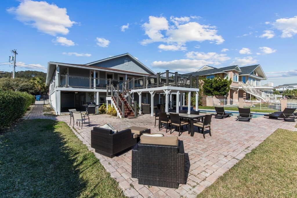 Holiday home Posh Oceanfront Oasis: Private Pool, & Game