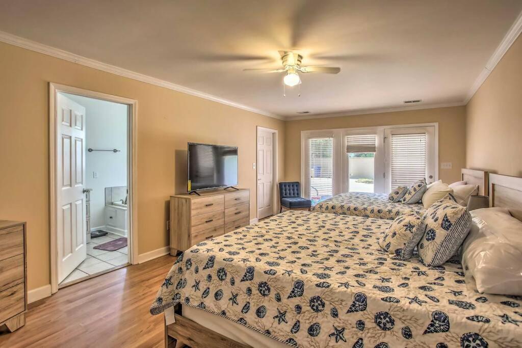 Holiday home Ocean View Villa: Chic Retreat With Private Pool And Rooftop Deck Myrtle Beach