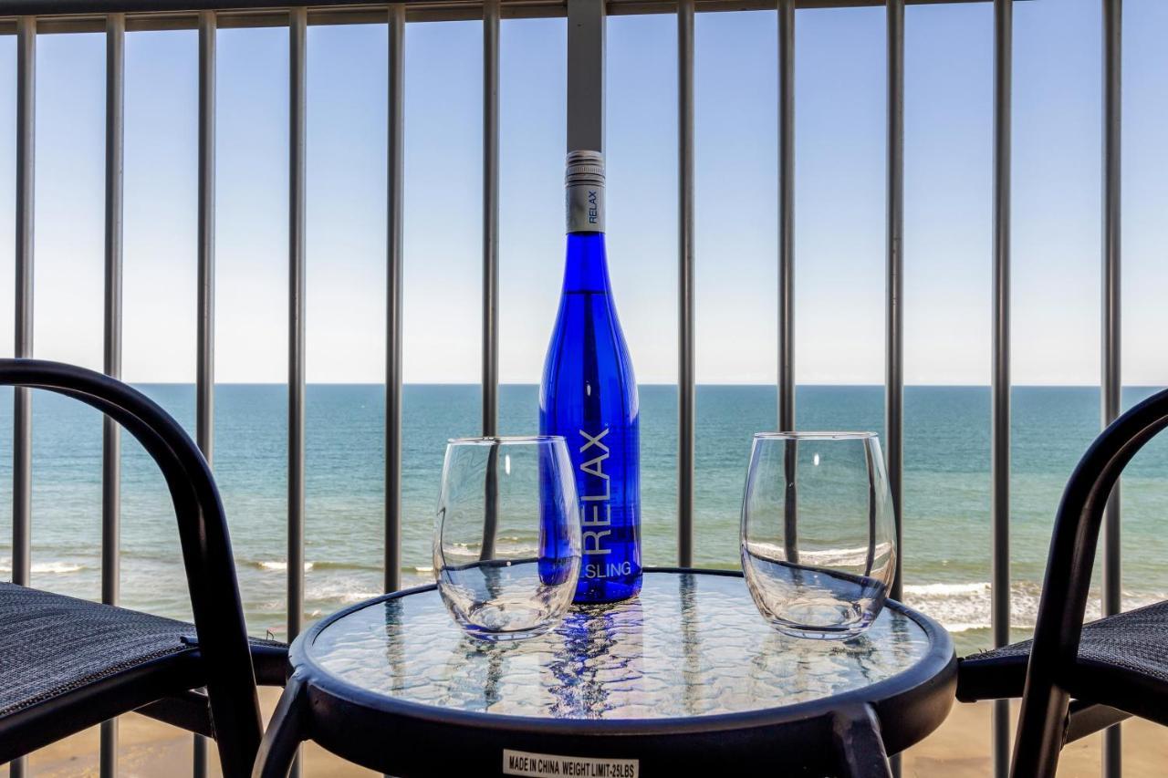 Fabulous Ocean Front At Sands Ocean Club 1227 Apartment