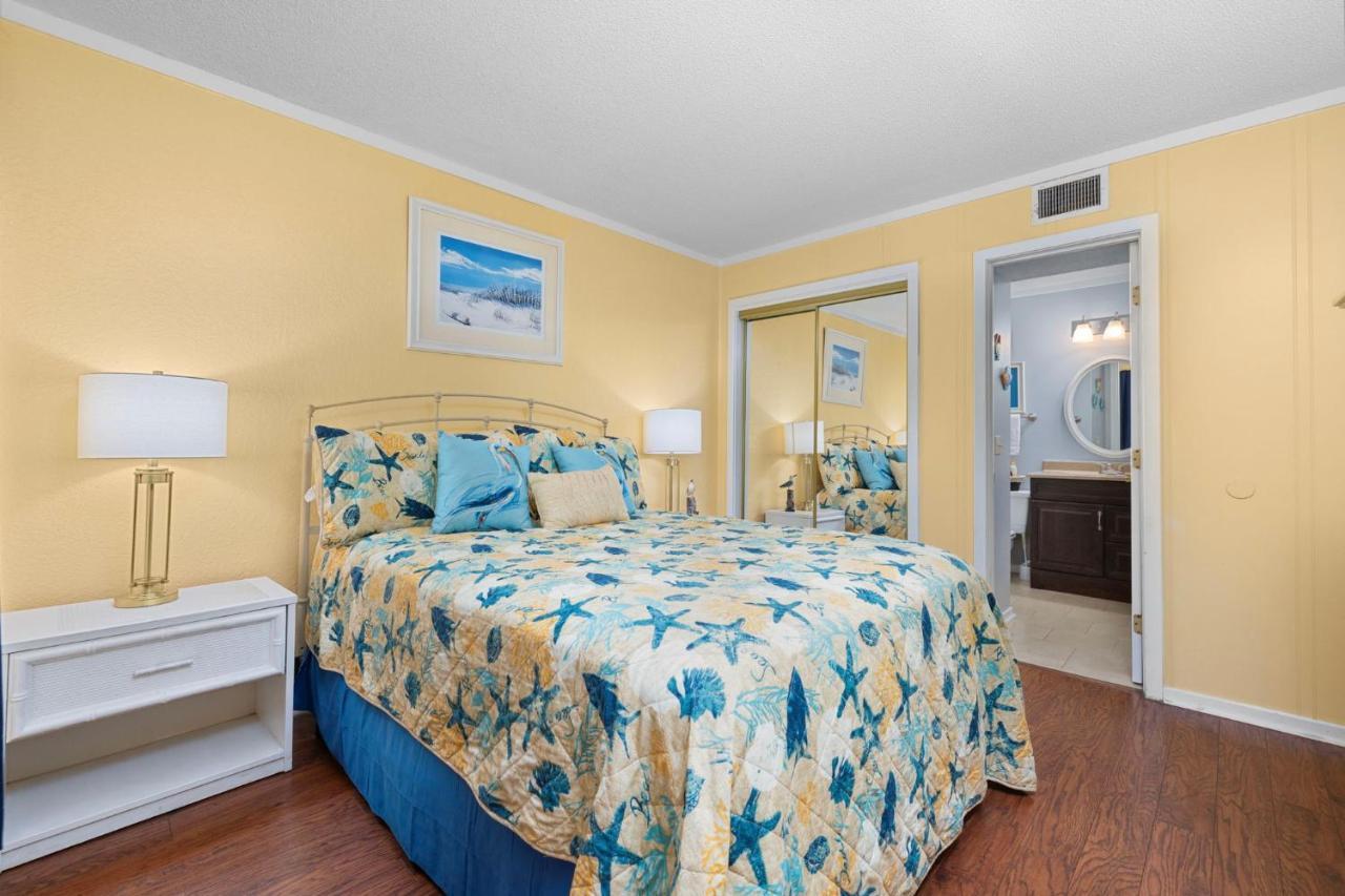Pelican Pad Oceanview Amazing Amenities Included! Holiday home