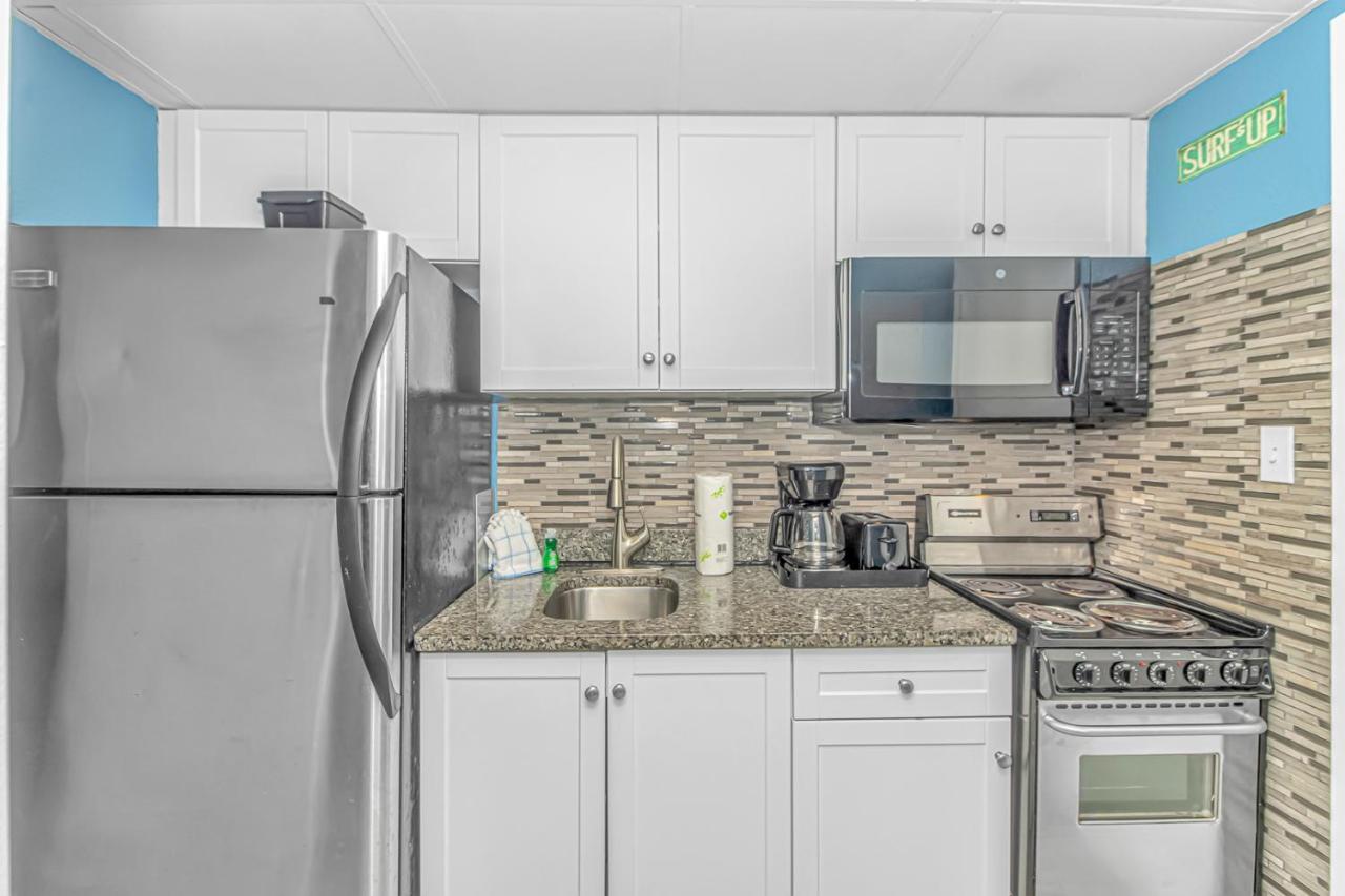 Direct Oceanfront 1 Bedroom - Surf's Up Oceanfront Oasis 1416 * Myrtle Beach