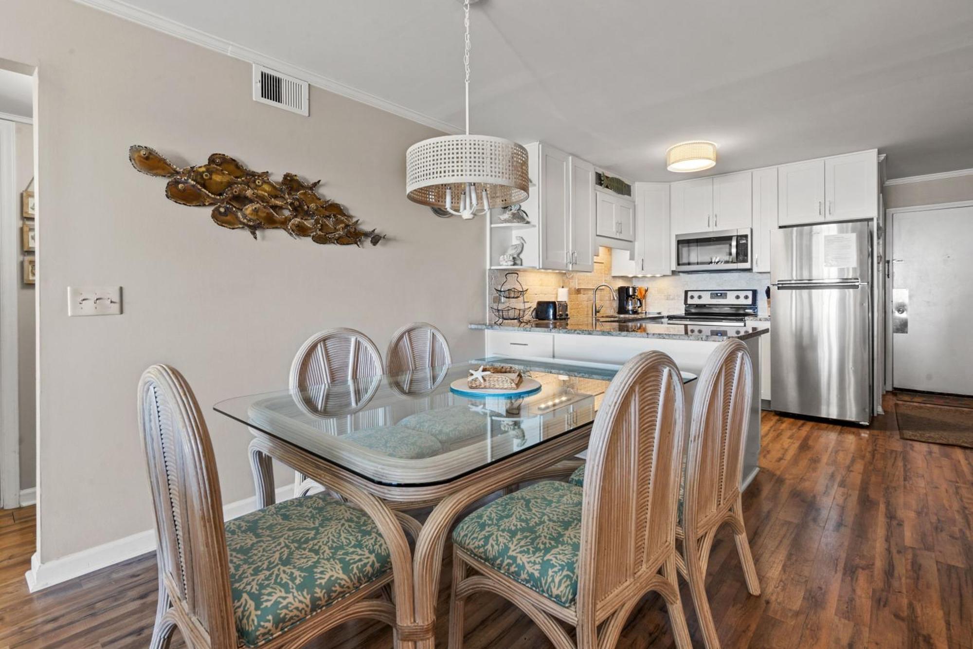 Apartment Sea Cloisters 201e *