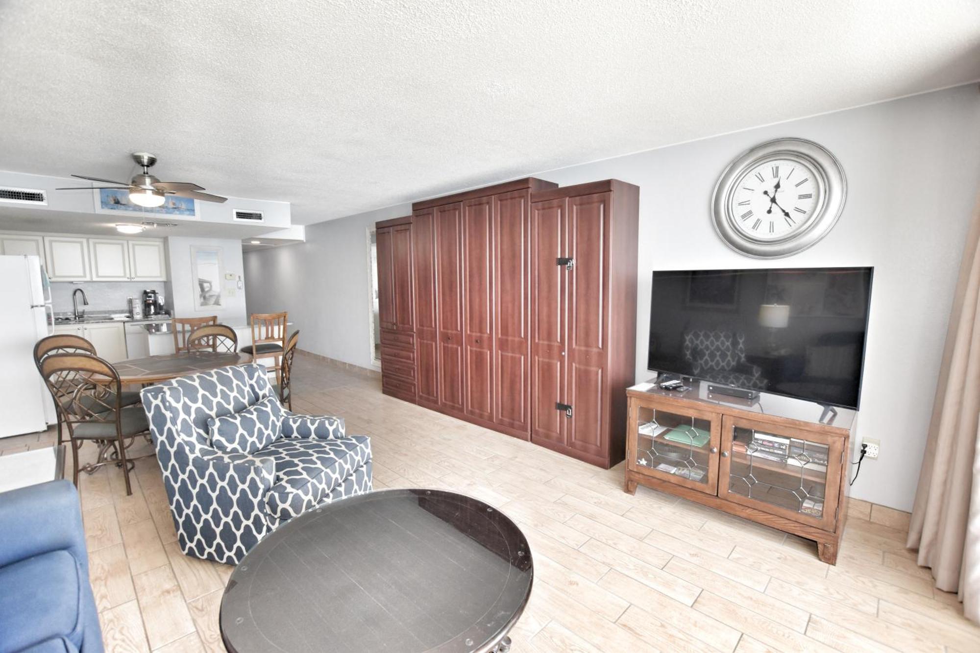 1206 Waters Edge