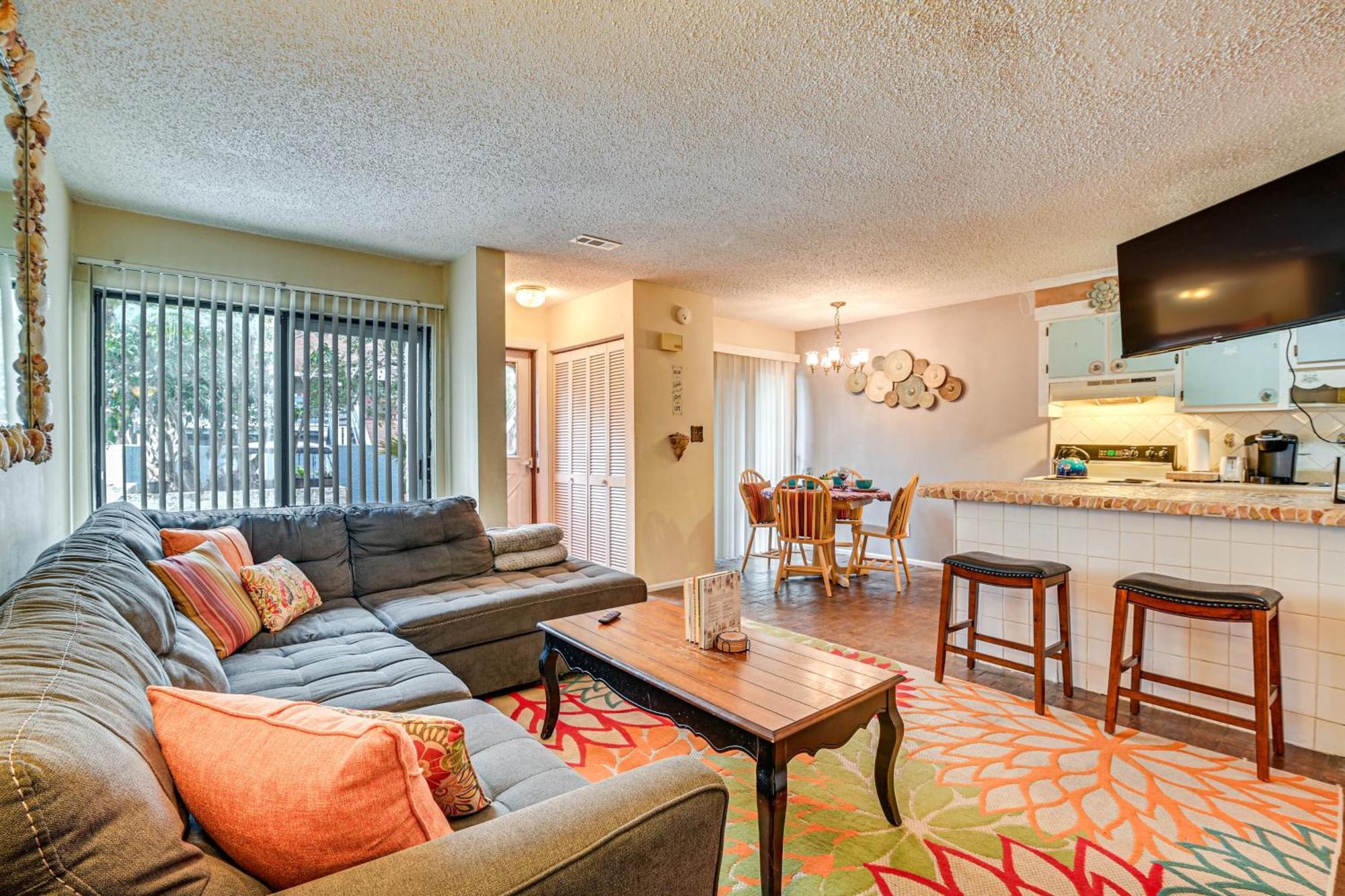 Bohemian Retreat - 2 Blocks To Ocean! Holiday home Myrtle Beach