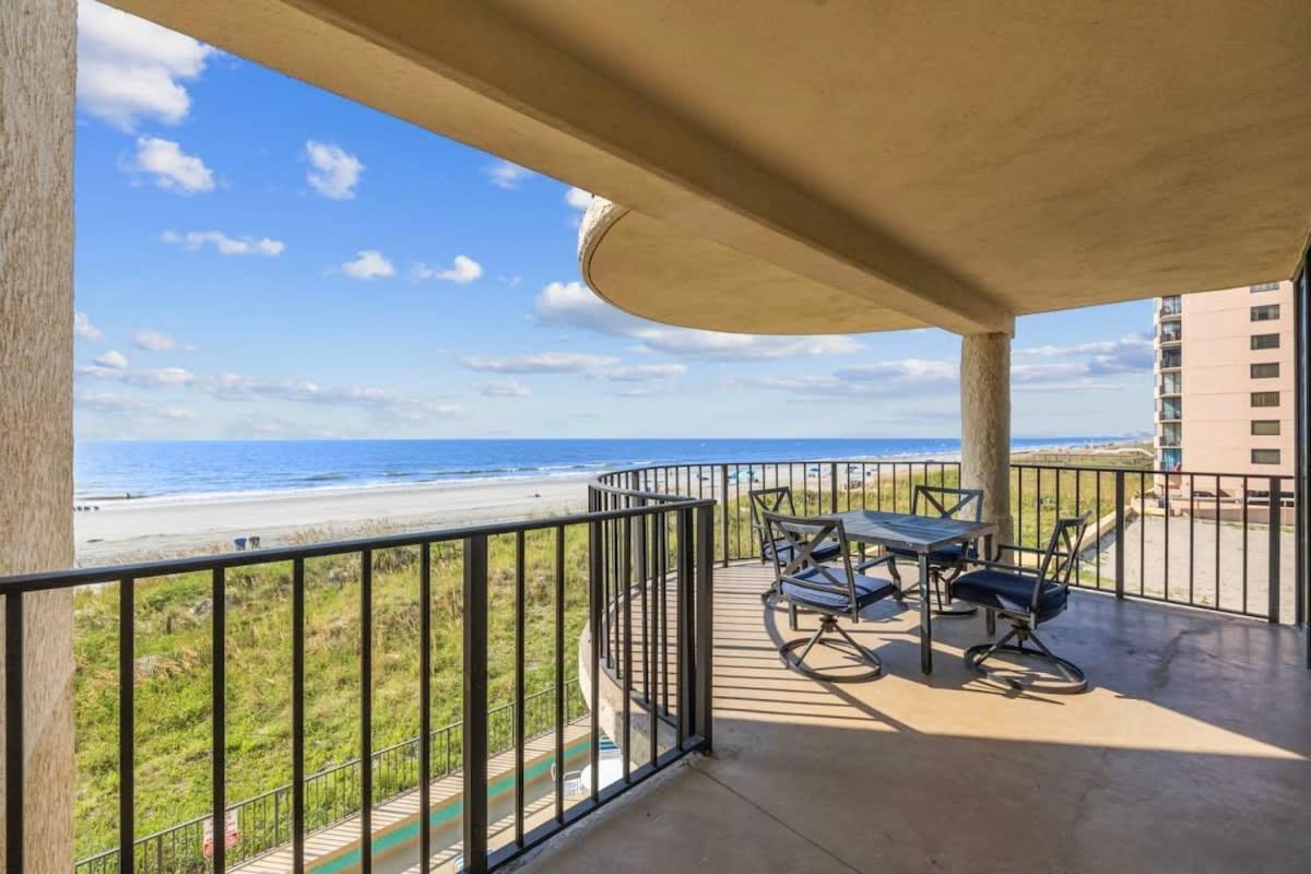 Beachfront Breeze At The Sea Castle