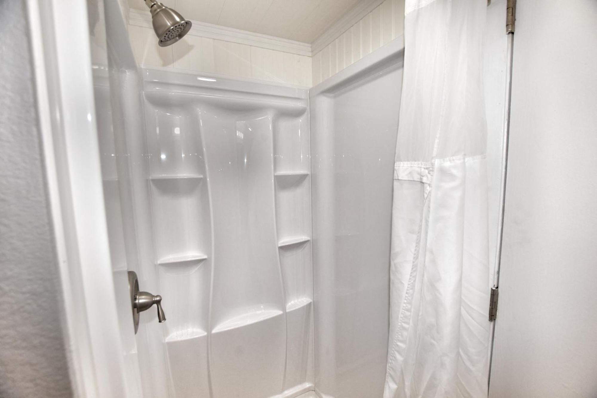 1206 Waters Edge Apartment *
