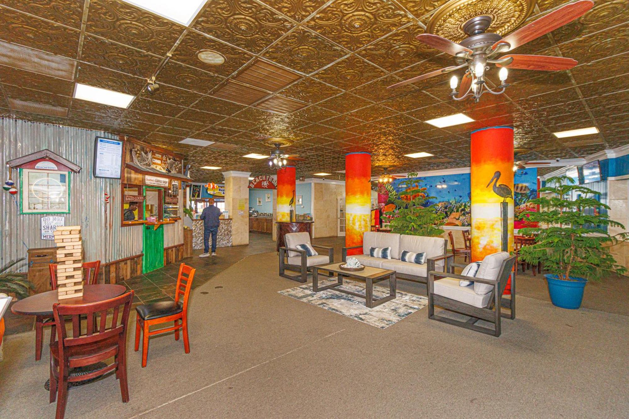 Apartment Oceanfront 1 Bedroom - Dunes 1129 - Sleeps 6!