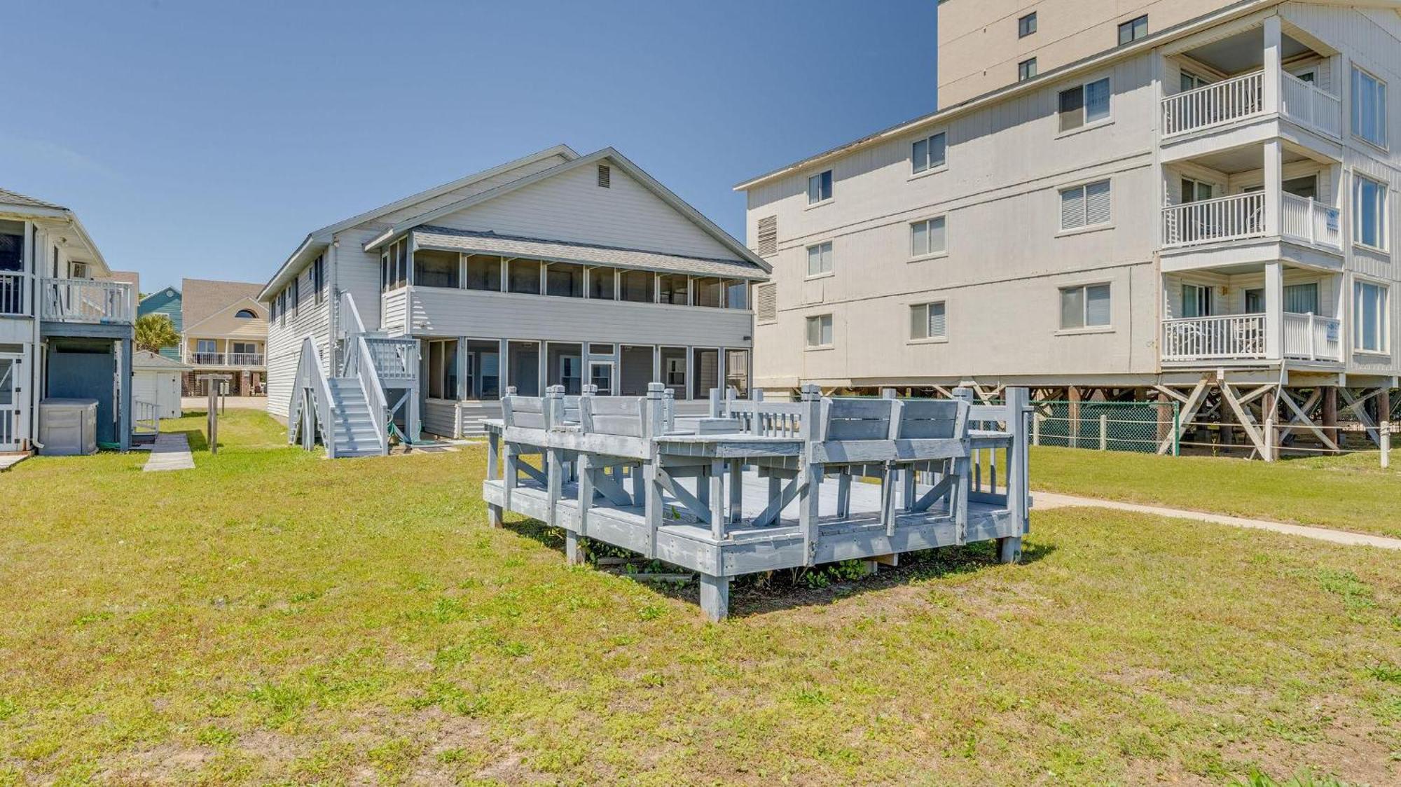 Barnett House Bottom - Oceanfront - Windy Hill Section Holiday home *
