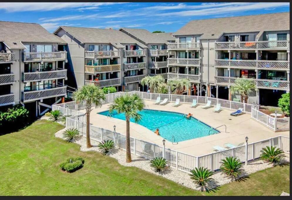 Shipwatch Pointe I ~ 2b/2b ~ Shore Drive Apartment