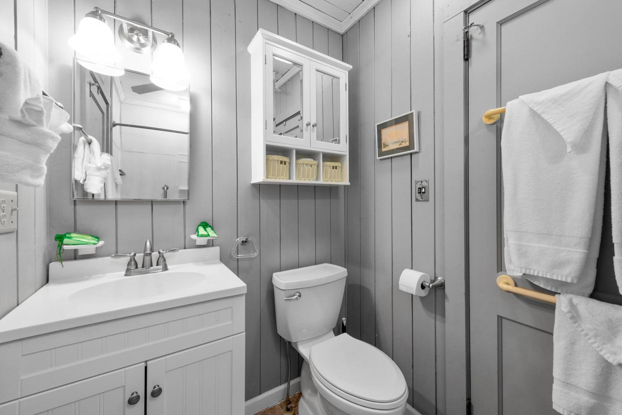 Holiday home Barnett House - Oceanfront - Windy Hill Section *