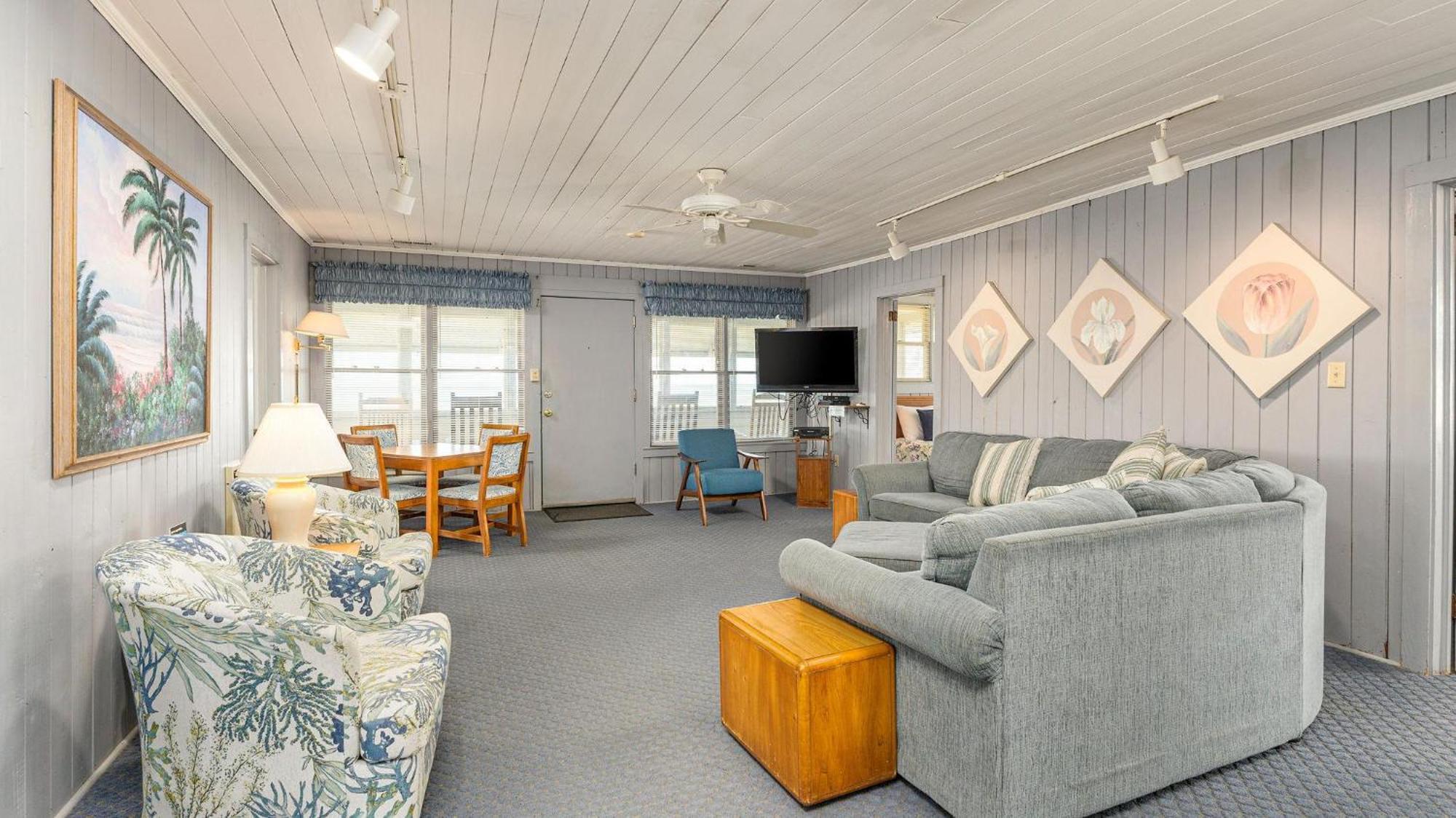 Barnett House - Oceanfront - Windy Hill Section
