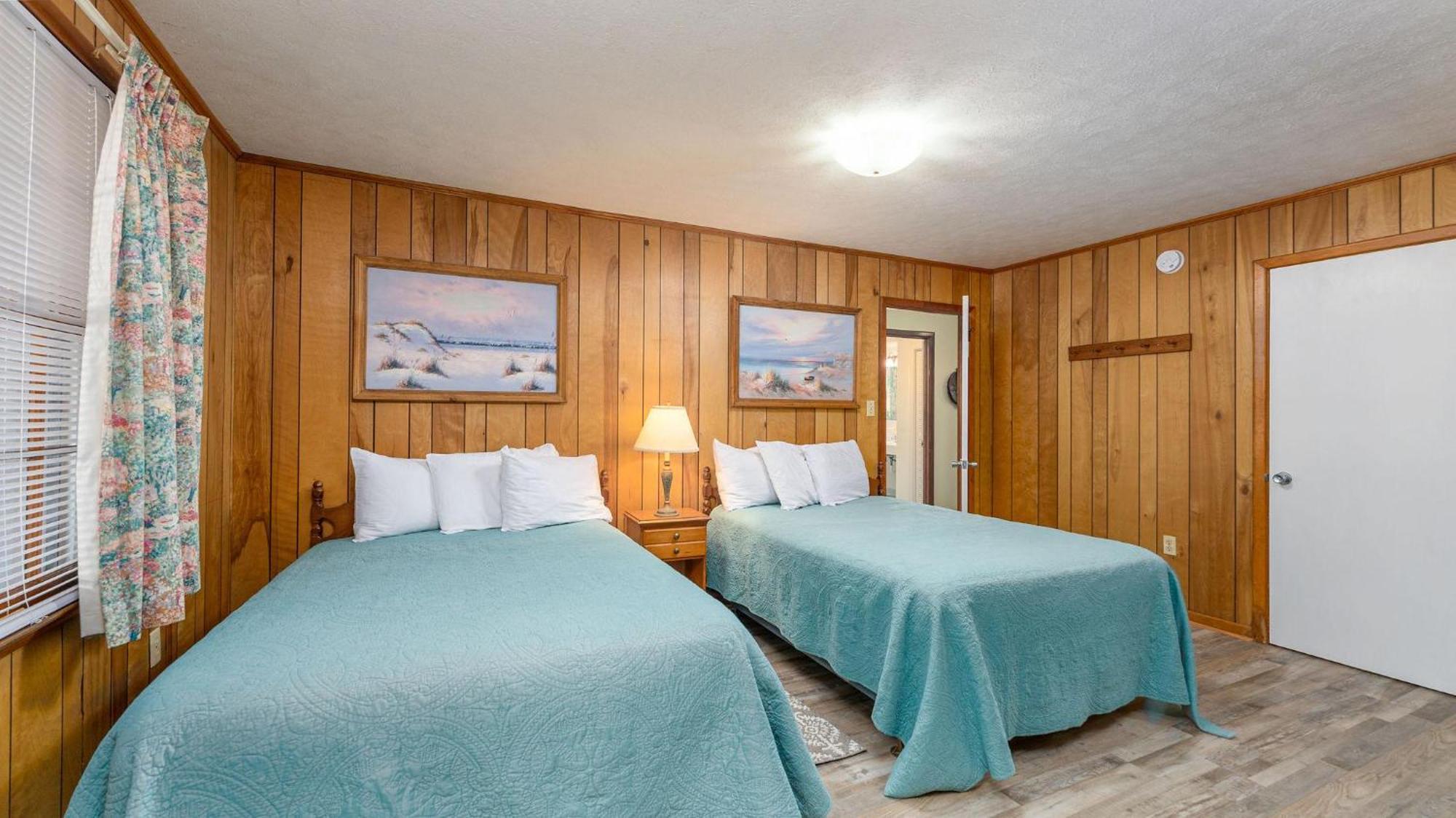 Barnett House Bottom - Oceanfront - Windy Hill Section *