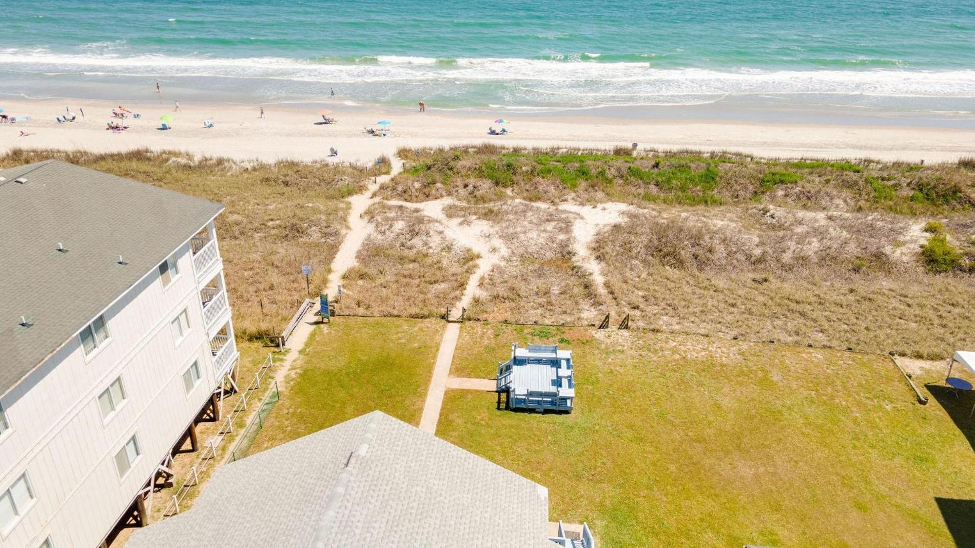 Holiday home Barnett House Bottom - Oceanfront - Windy Hill Section *