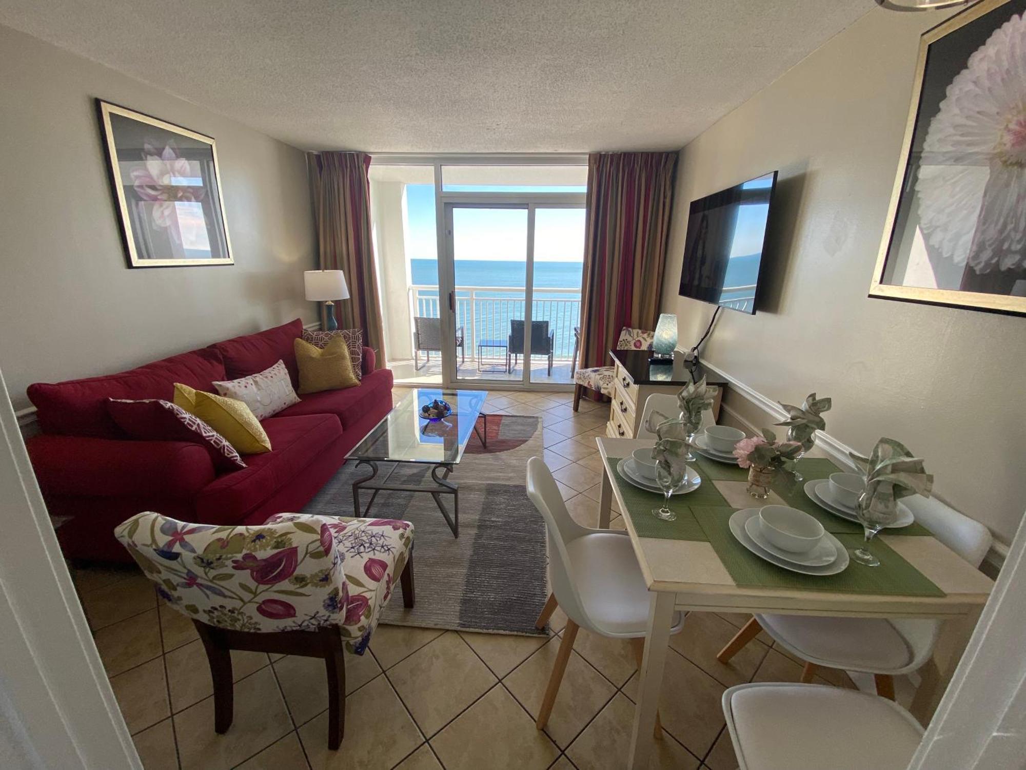 Aparthotel Camelot By The Sea Ocean Front