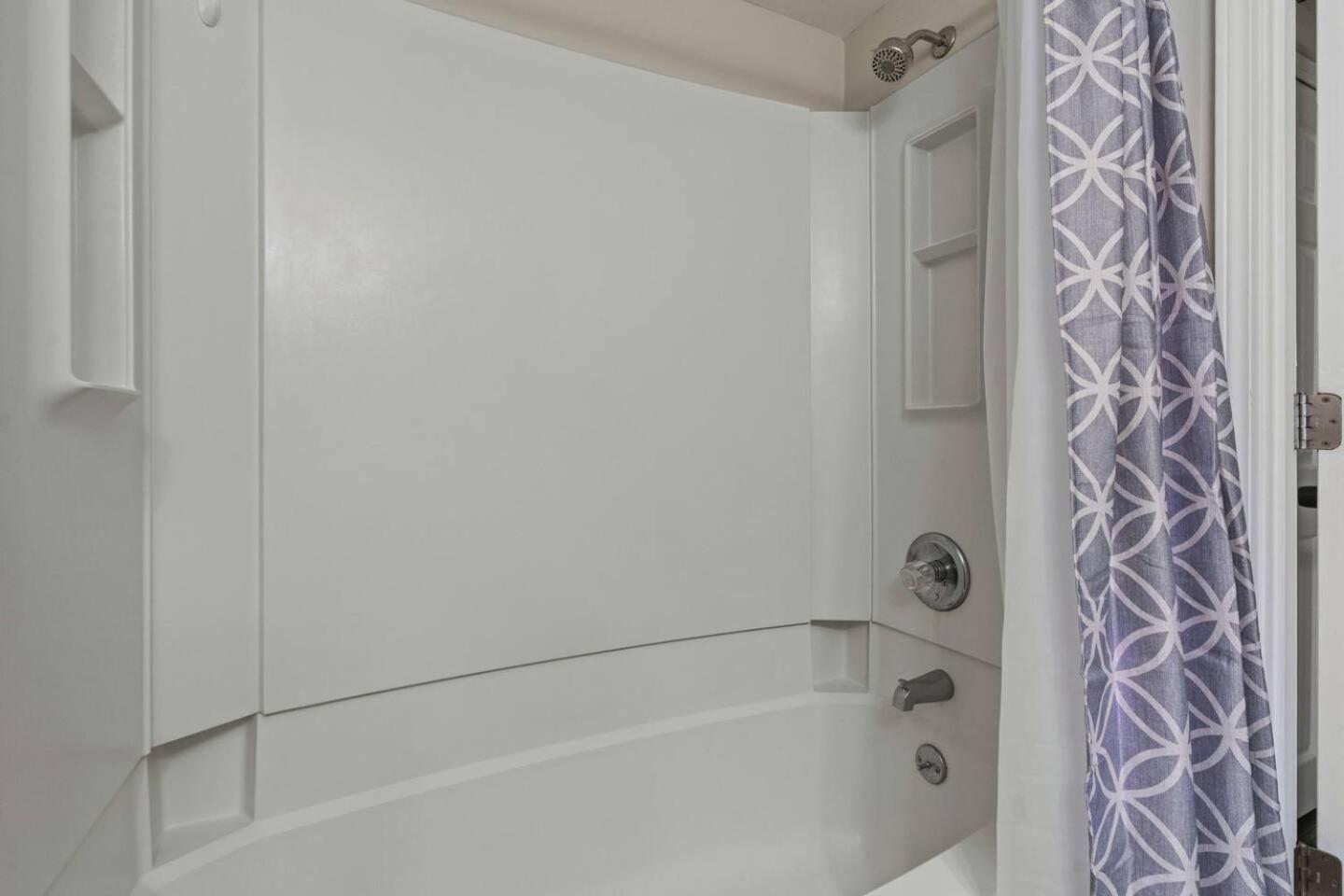 Oceanfront 2bd, 2ba-north Myrtle *