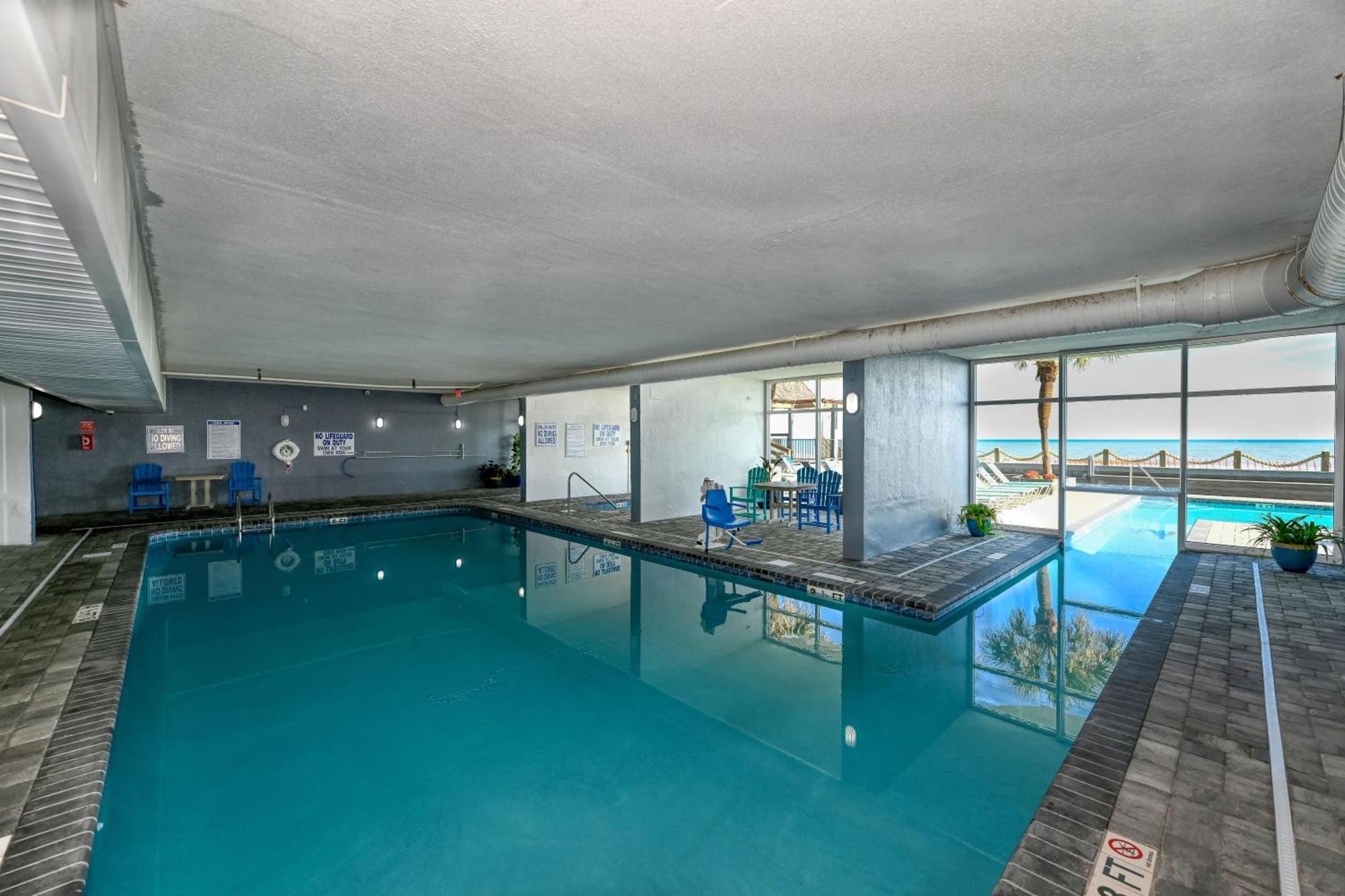 Water's Edge Apartment *