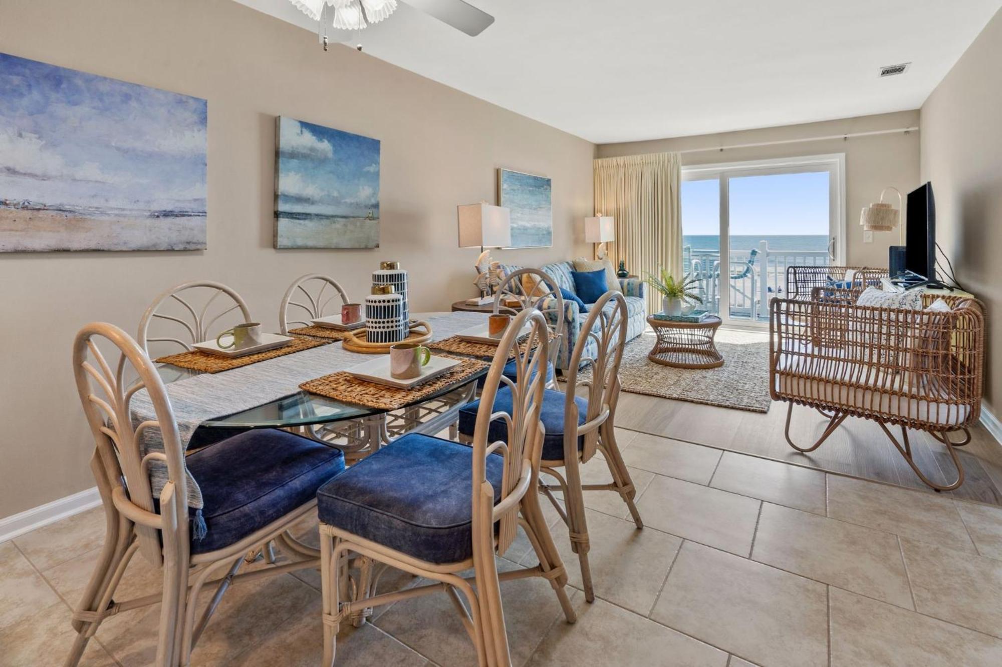 Apartment Sea Cloisters 304f
