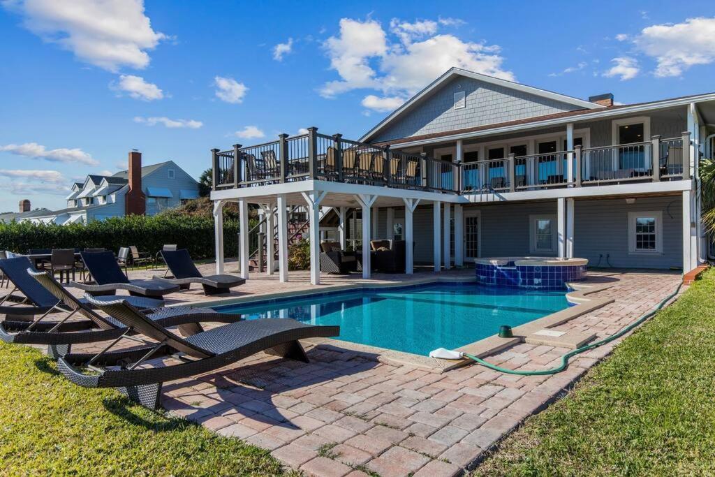 Posh Oceanfront Oasis: Private Pool, & Game Myrtle Beach