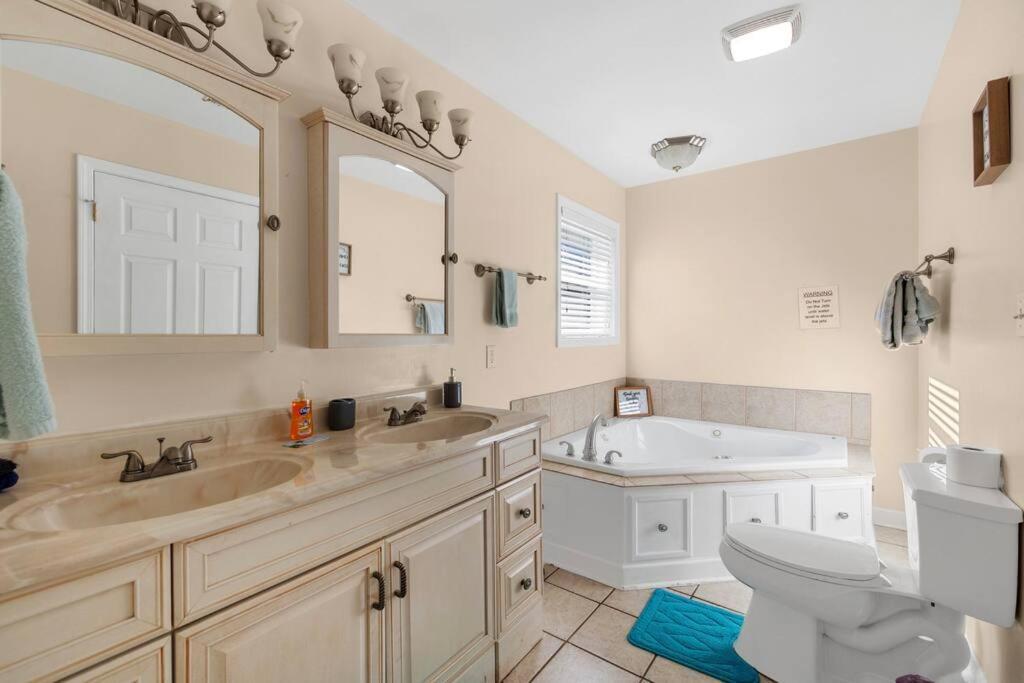 Holiday home Ocean View Villa: Chic Retreat With Private Pool And Rooftop Deck Myrtle Beach