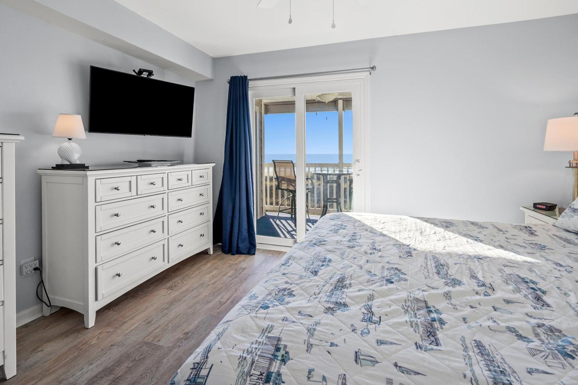 Apartment Sea Cloisters 205d *