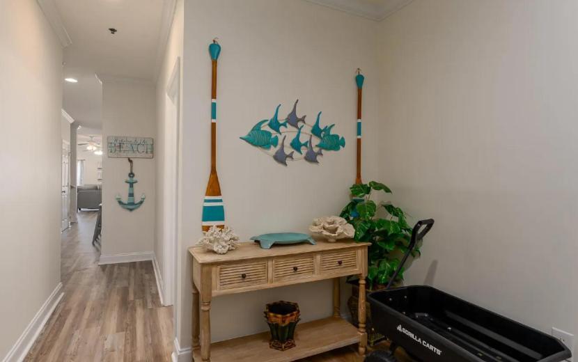 Stunning And Spacious 5 Bedroom Condo- With Ocean Views And More! Cherry Grove 402 Myrtle Beach
