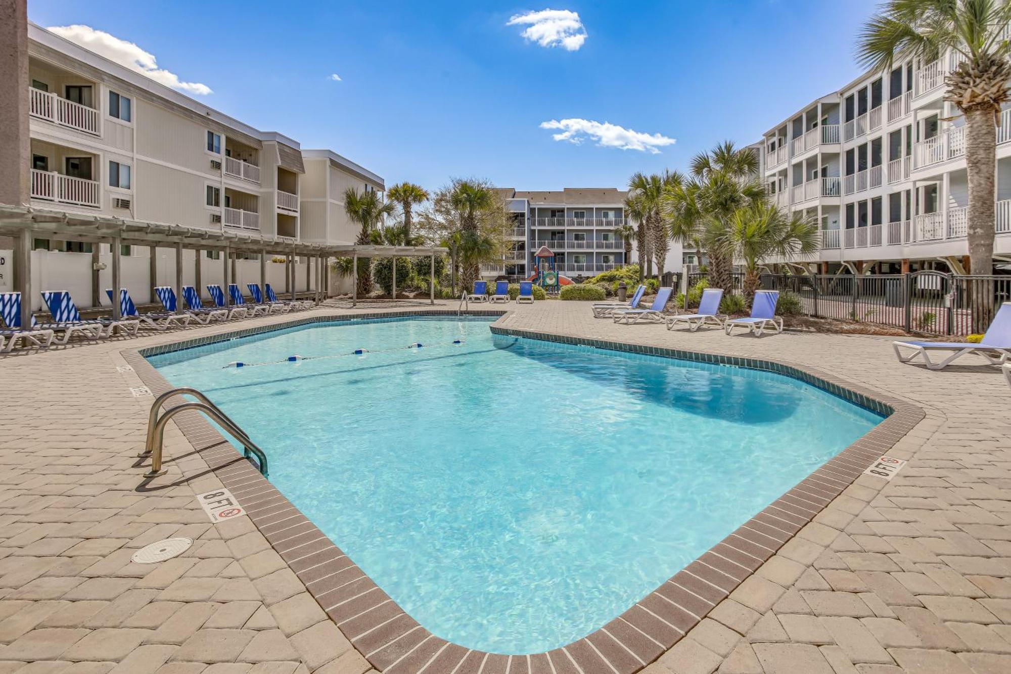 Myrtle With Pool Access - Walk To Beach! Myrtle Beach