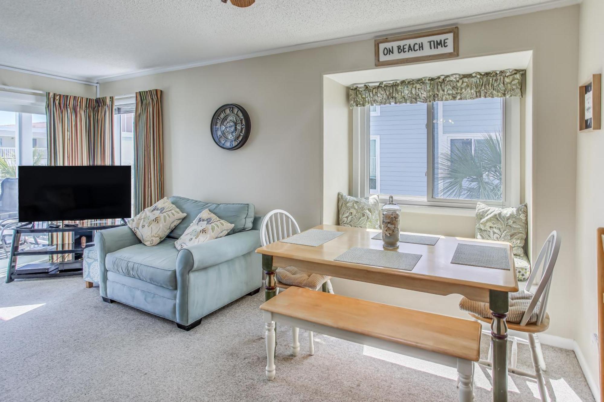 Myrtle With Pool Access - Walk To Beach! Apartment