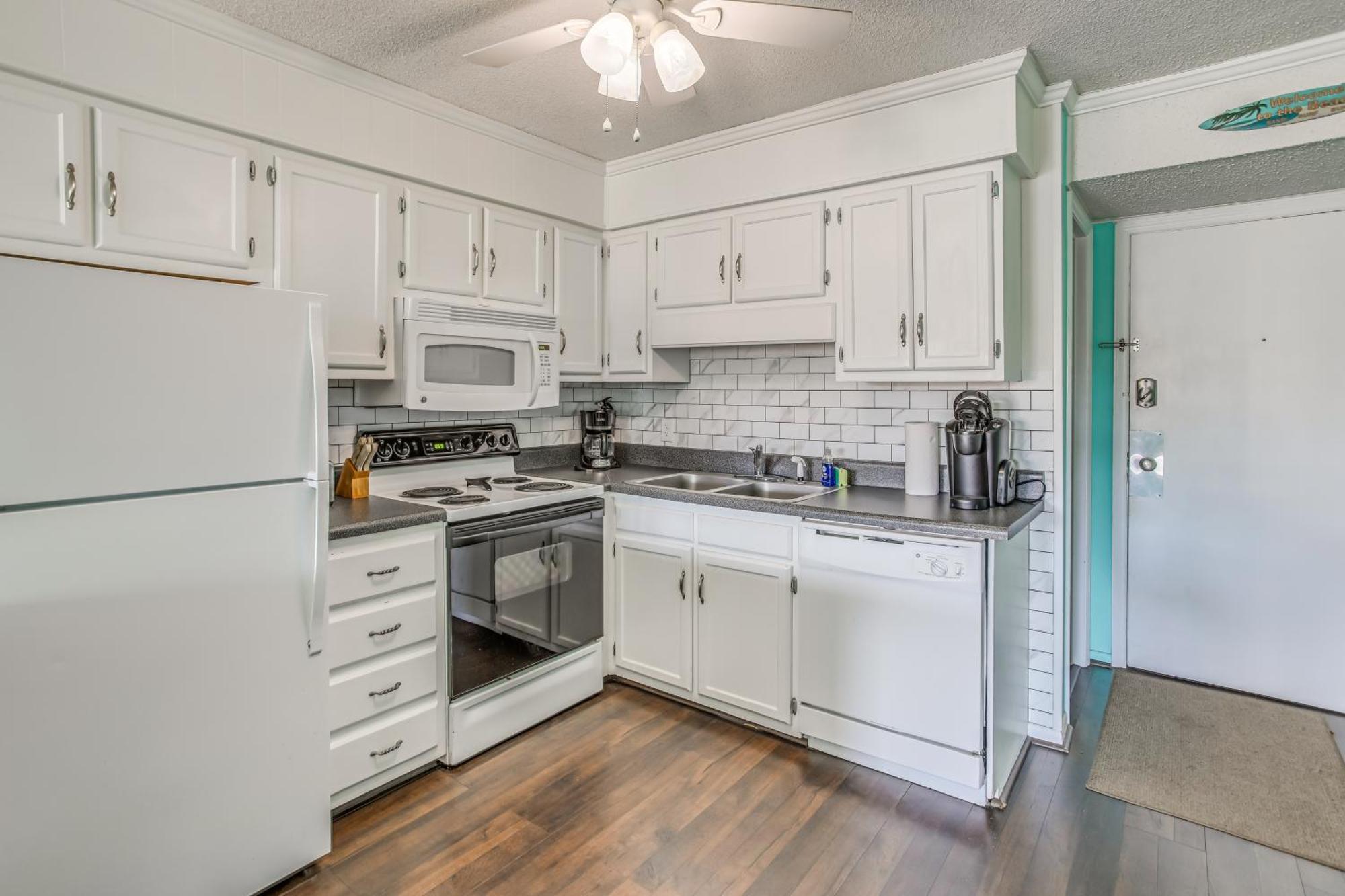 Apartment Beachfront With Pool View And Balcony! Myrtle Beach