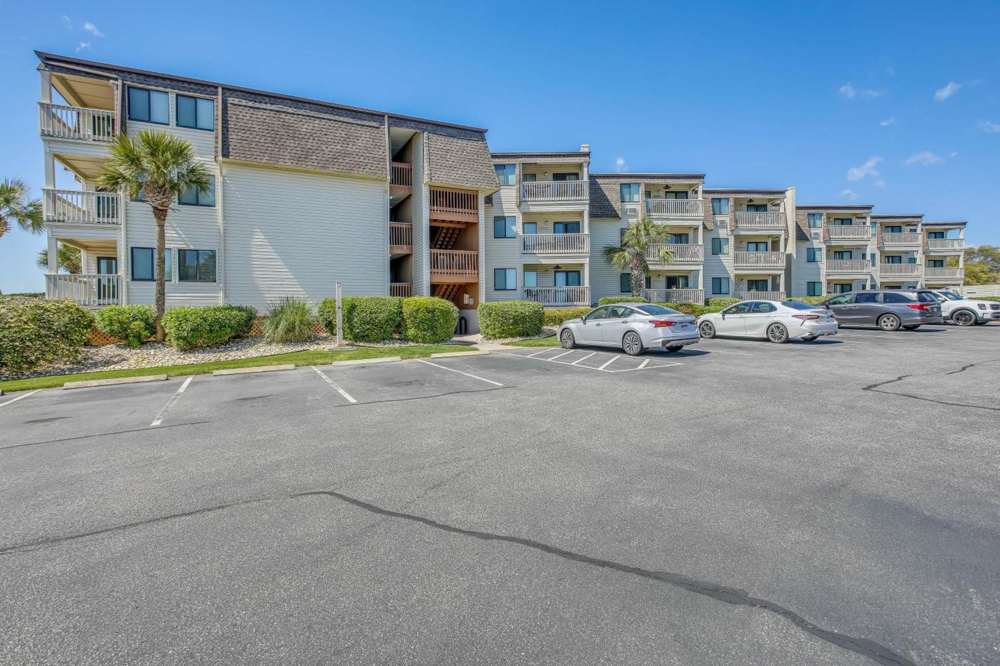 Myrtle With Pool Access And View! Apartment