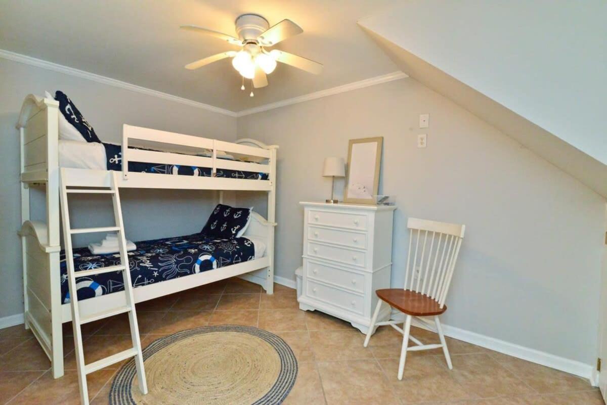 Hazels Child Oceanfront Large House Holiday home