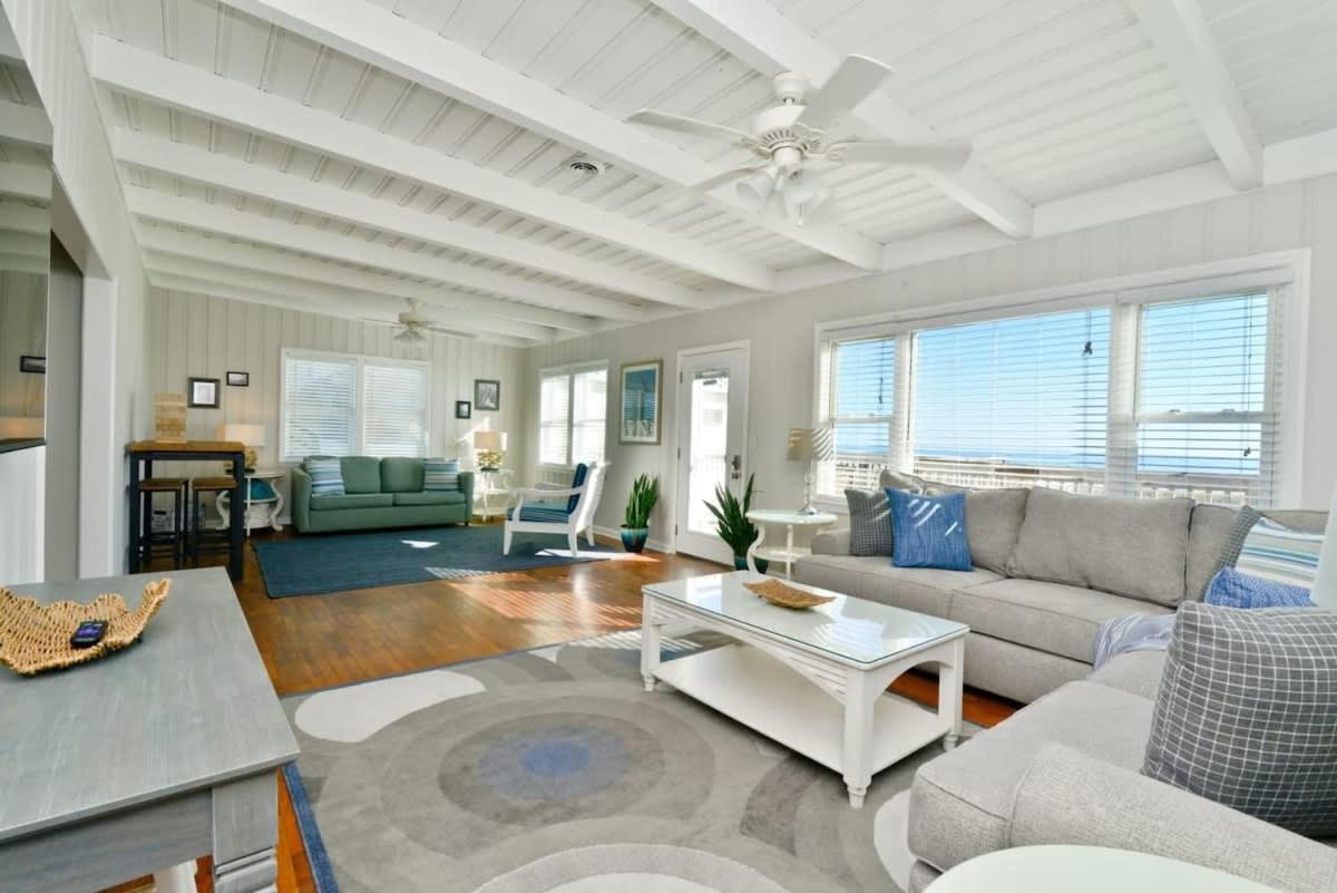 Hazels Child Oceanfront Large House * Myrtle Beach