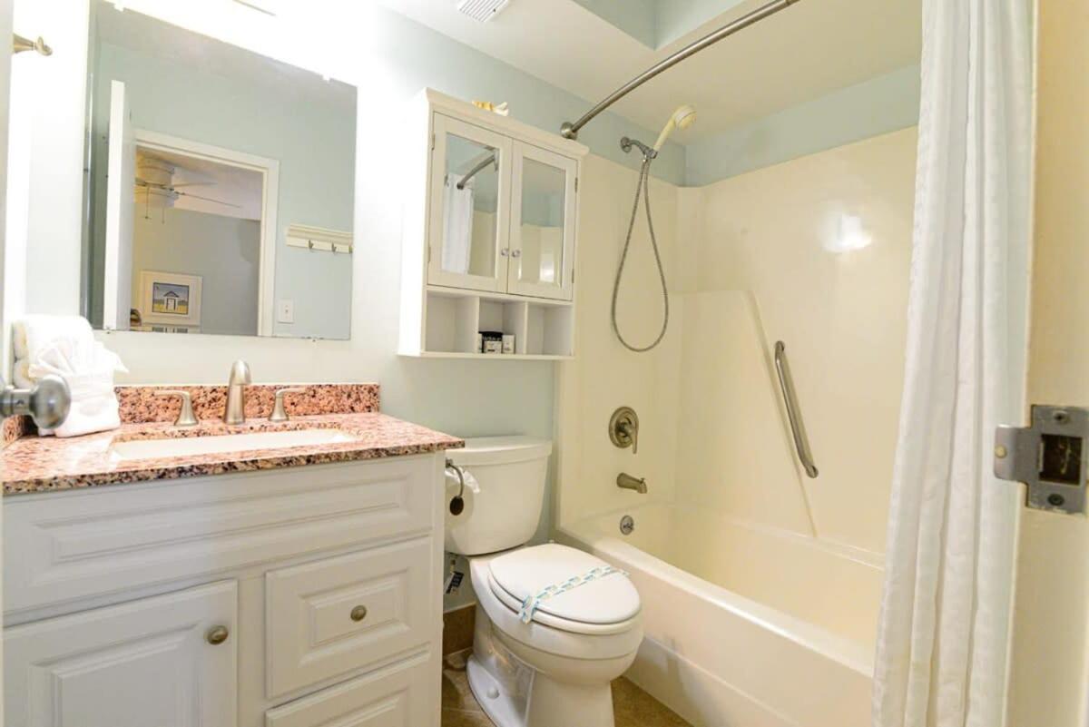 Holiday home Peak Paradise 3 Bedroom Oceanfront Summit W Pool