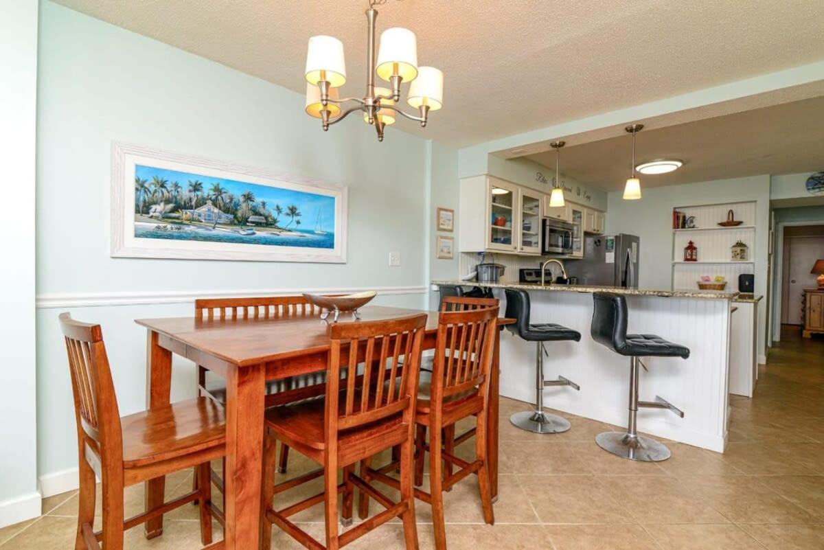 Peak Paradise 3 Bedroom Oceanfront Summit W Pool Holiday home Myrtle Beach