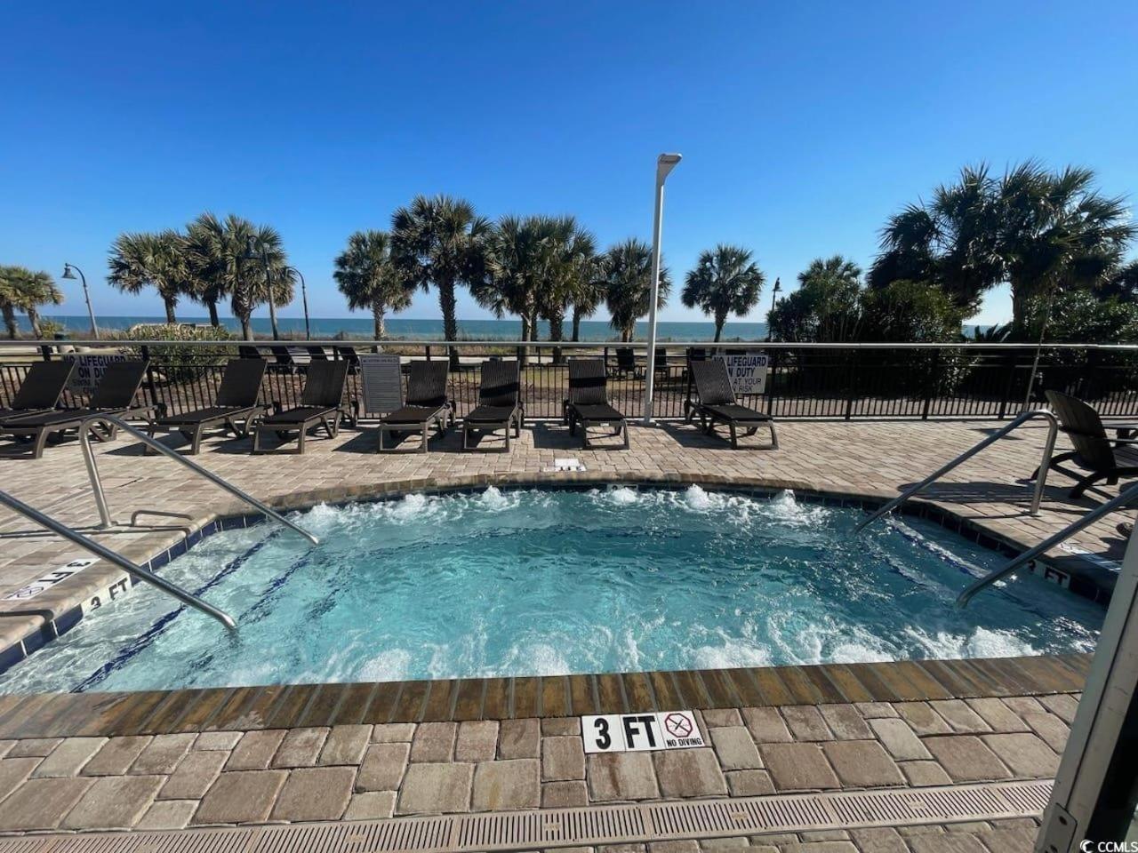 Bay View 1707a Holiday home *