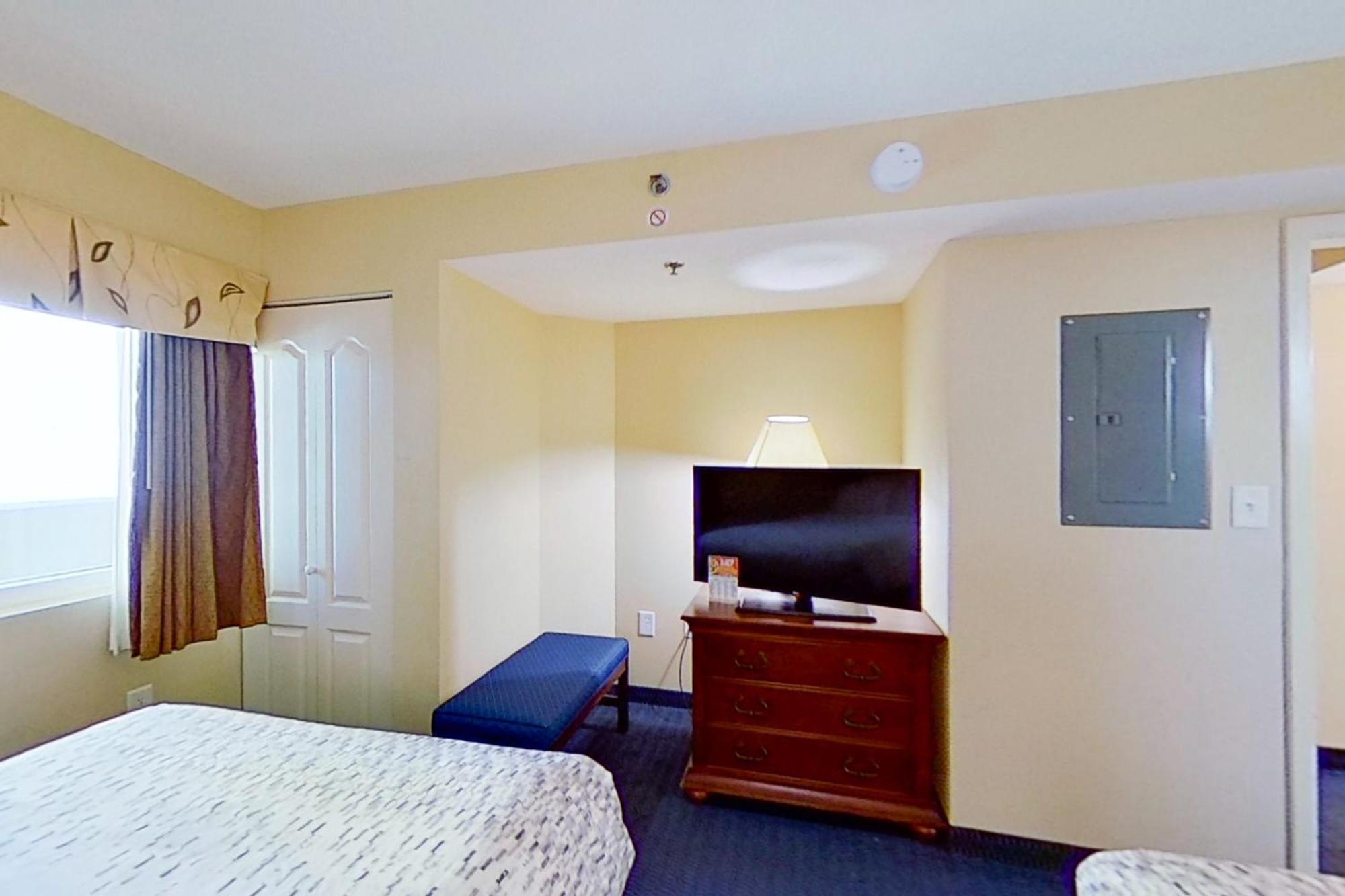 Carolinian Apartment