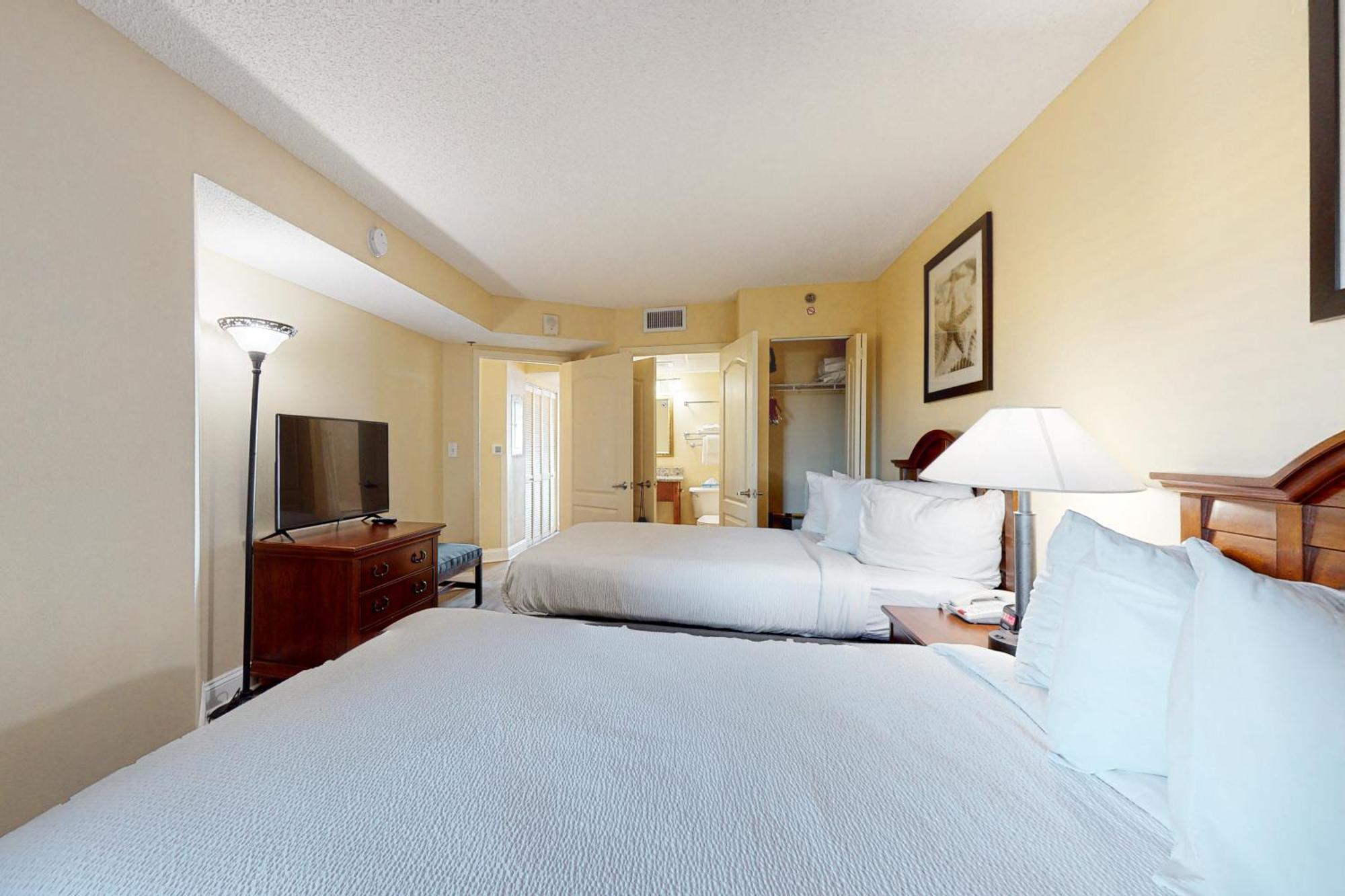 Carolinian Apartment *
