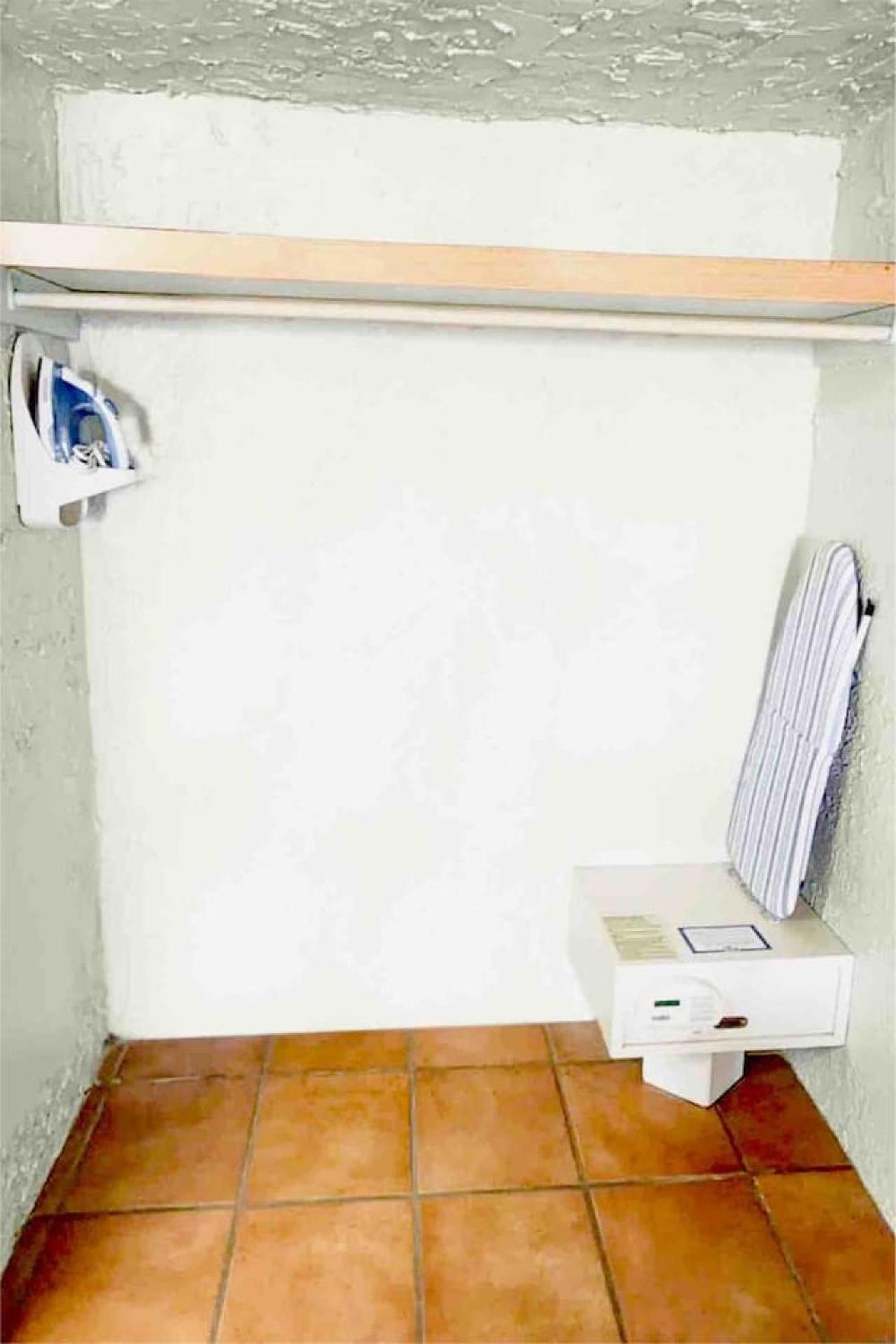 Oceanfront. Ground Floor. Easily Accessible. Apartment