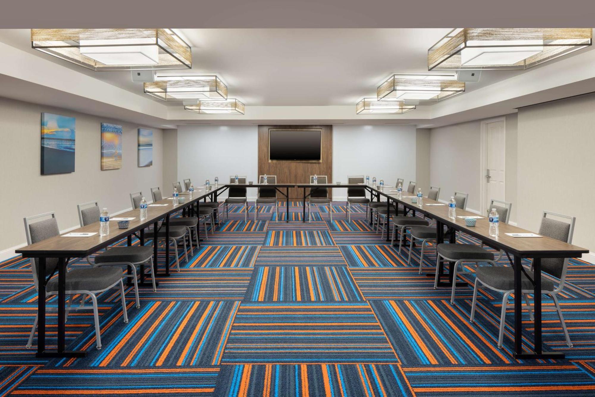 Hampton & Myrtle Oceanfront Hotel