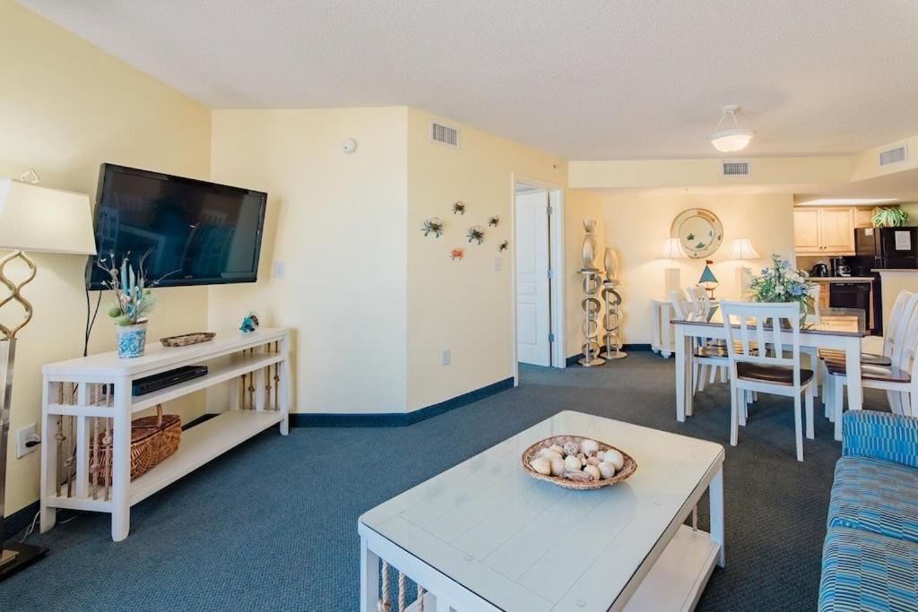 Aparthotel Ocean Reef Resort, Unit 626, 4 Bedroom, 3 Bath, Direct Oceanfront *